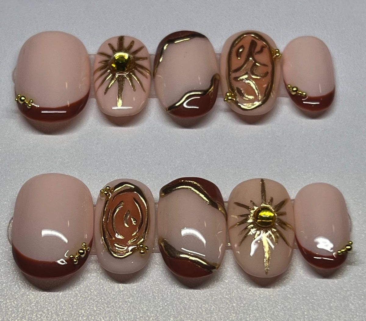 Short oval with gold chrome